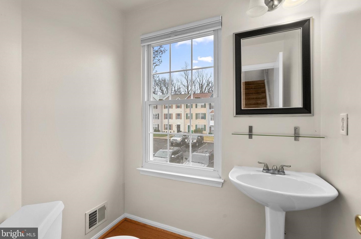 813 Alabaster Ct, Capitol Heights MD  20743-1872 exterior