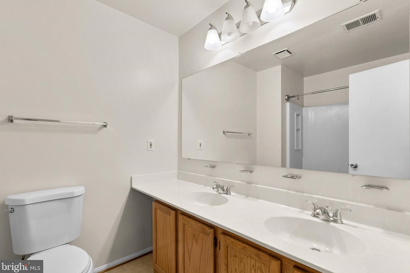 813 Alabaster Ct, Capitol Heights MD  20743-1872 exterior