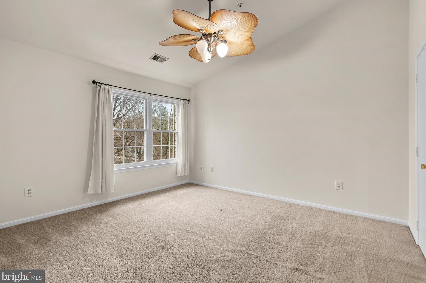 813 Alabaster Ct, Capitol Heights MD  20743-1872 exterior