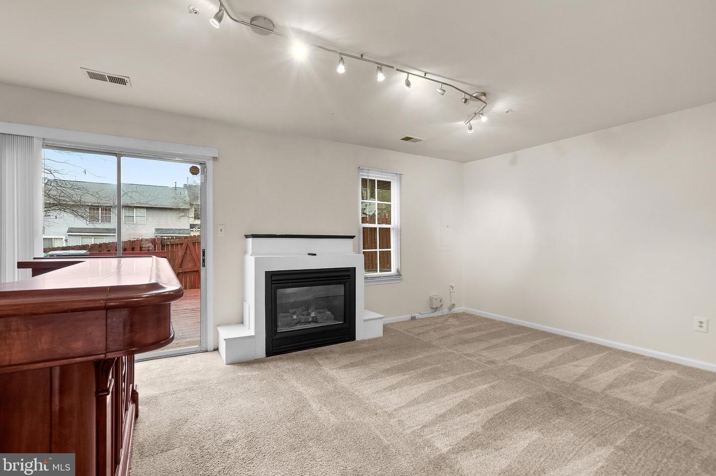 813 Alabaster Ct, Capitol Heights MD  20743-1872 exterior