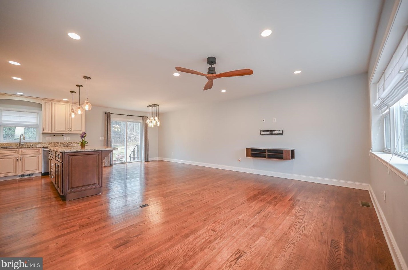 9701 Massie Dr, Clinton MD  20735-2957 exterior