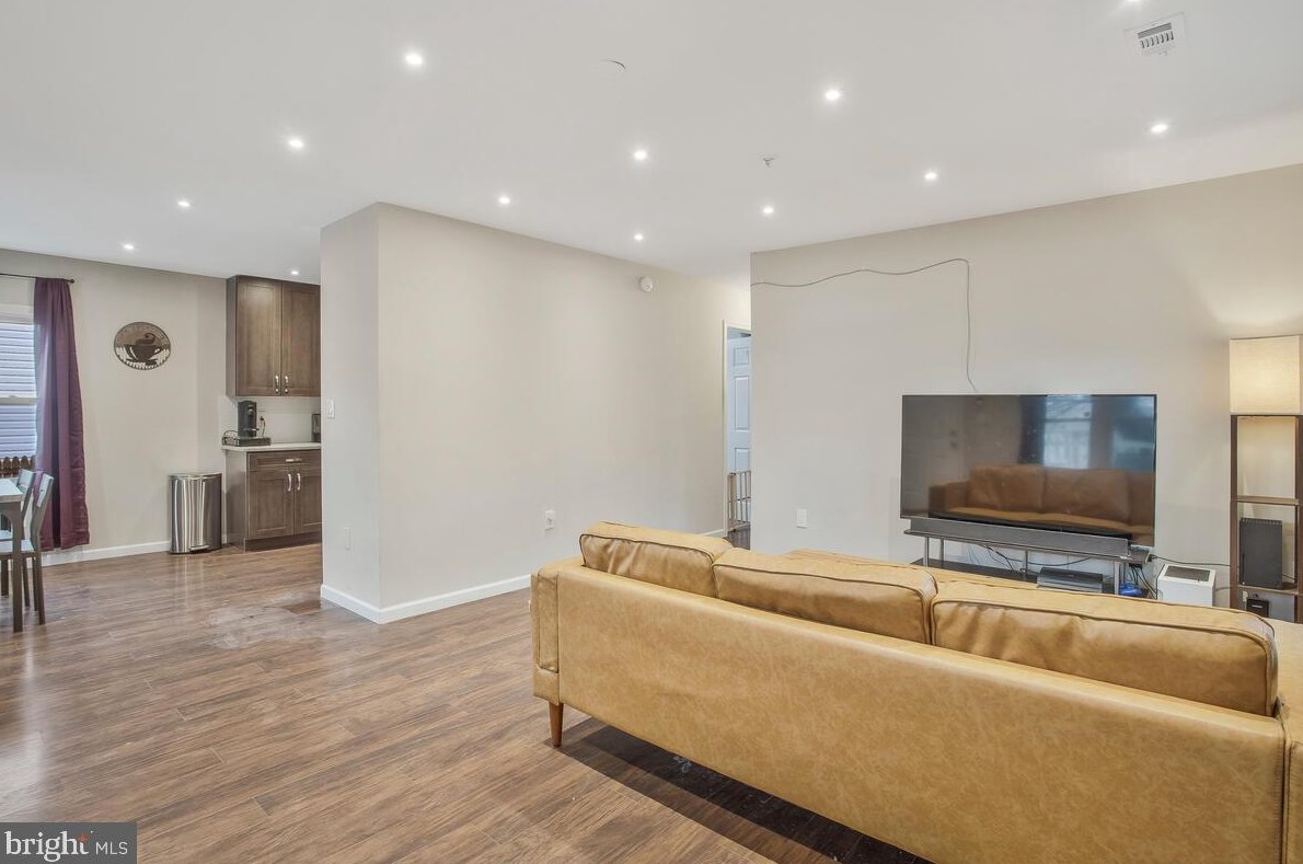 5709 K St, Capitol Heights MD  20743-1349 exterior