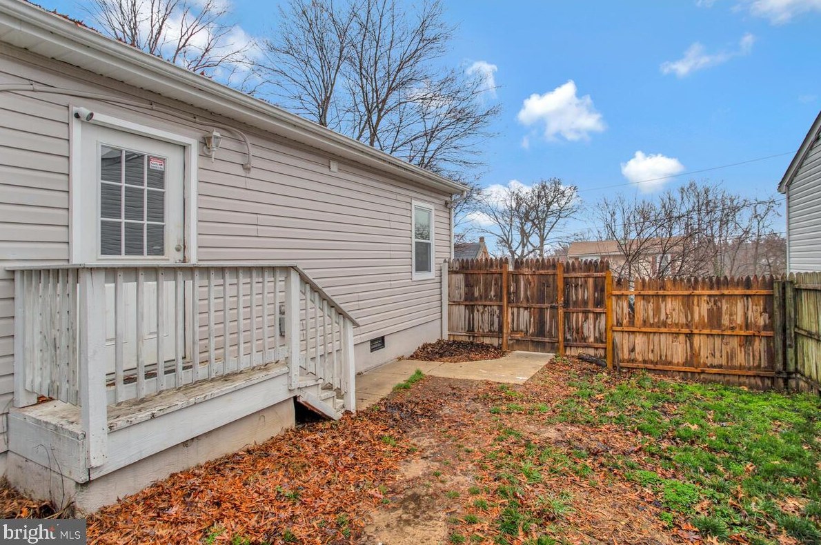 5709 K St, Capitol Heights MD  20743-1349 exterior