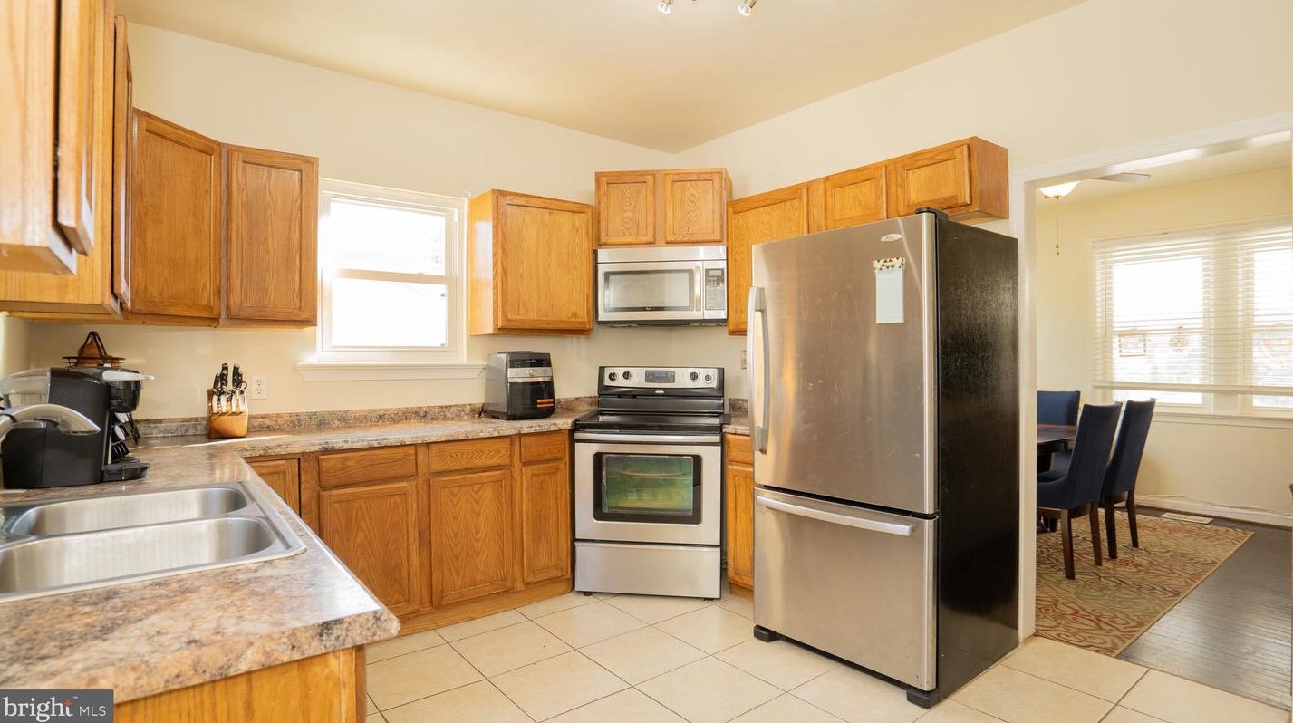 303 69th St, Capitol Heights MD  20743-2114 exterior