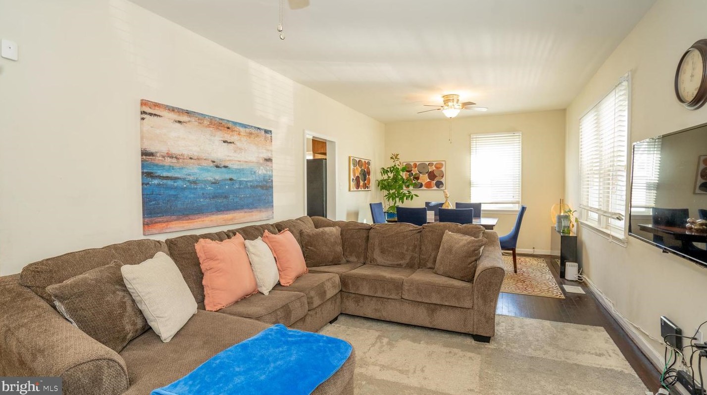 303 69th St, Capitol Heights MD  20743-2114 exterior