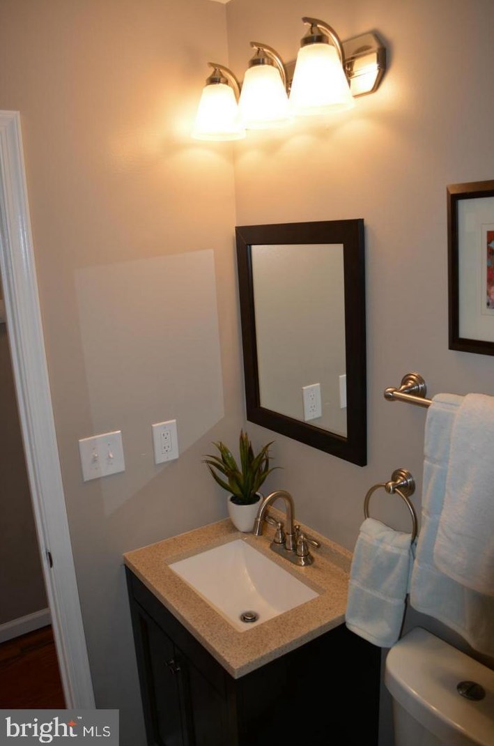 5609 Alan Dr, Clinton MD  20735-1402 exterior