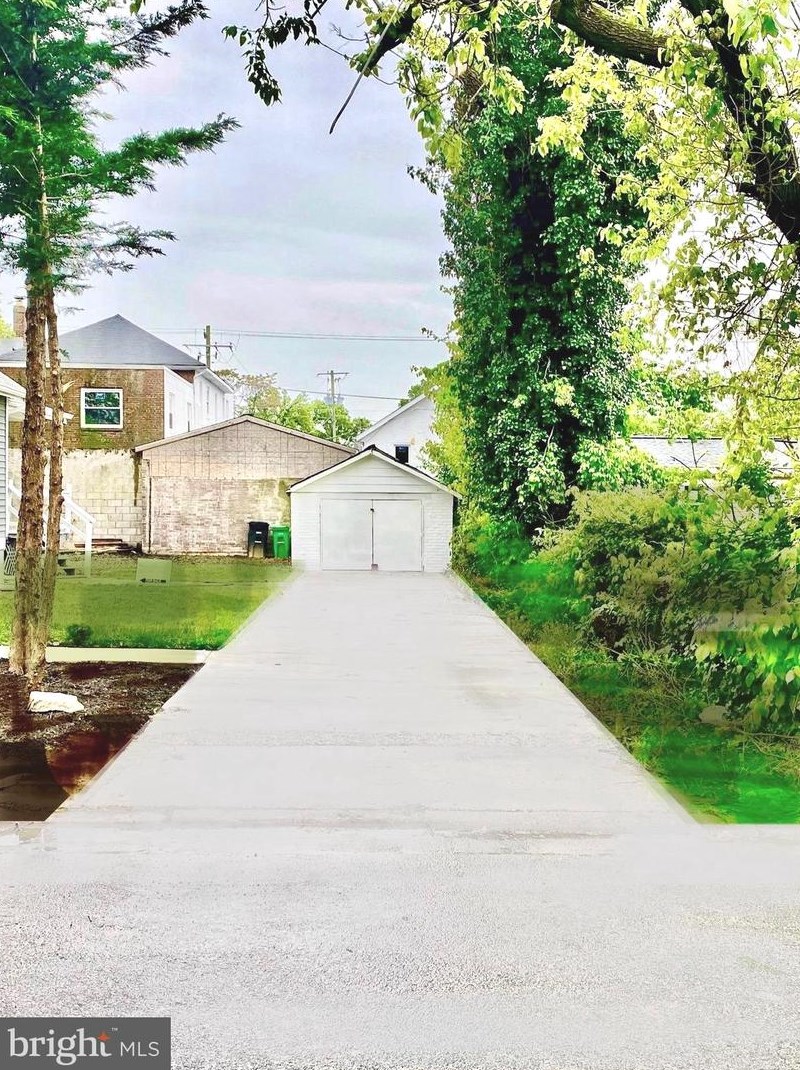 4825 Heath St, Capitol Heights MD 20743-5931 exterior