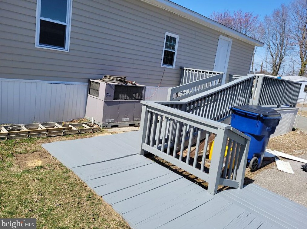 9505 Eugenia Park St, Capitol Heights MD  20743-5034 exterior