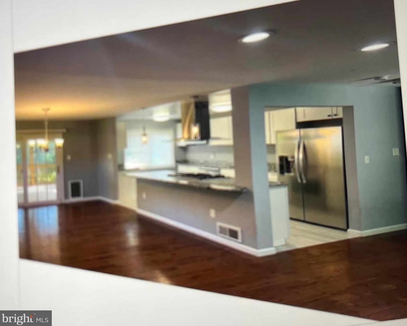 12 Alexandria Dr, Oxon Hill, MD 20745