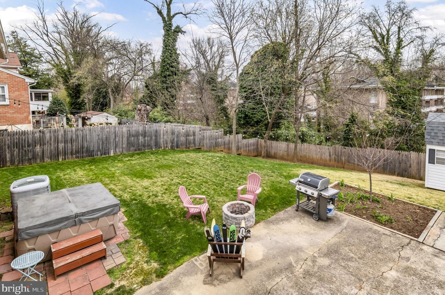 7314 Abbington Dr, Oxon Hill MD  20745-1506 exterior
