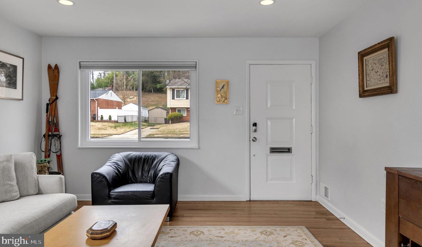 7314 Abbington Dr, Oxon Hill MD  20745-1506 exterior