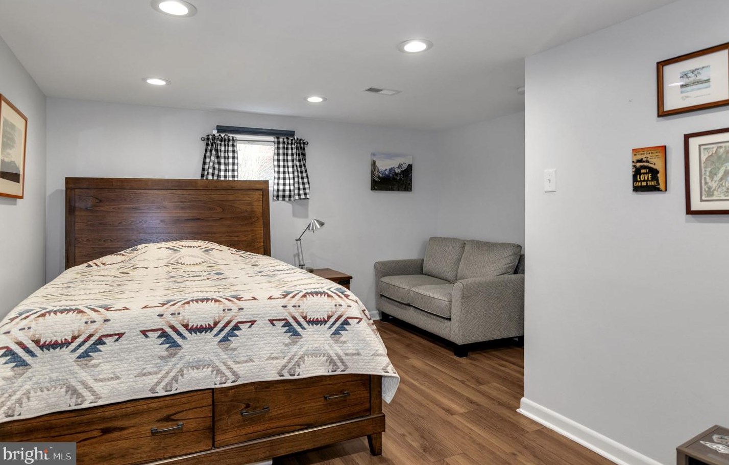 7314 Abbington Dr, Oxon Hill MD  20745-1506 exterior