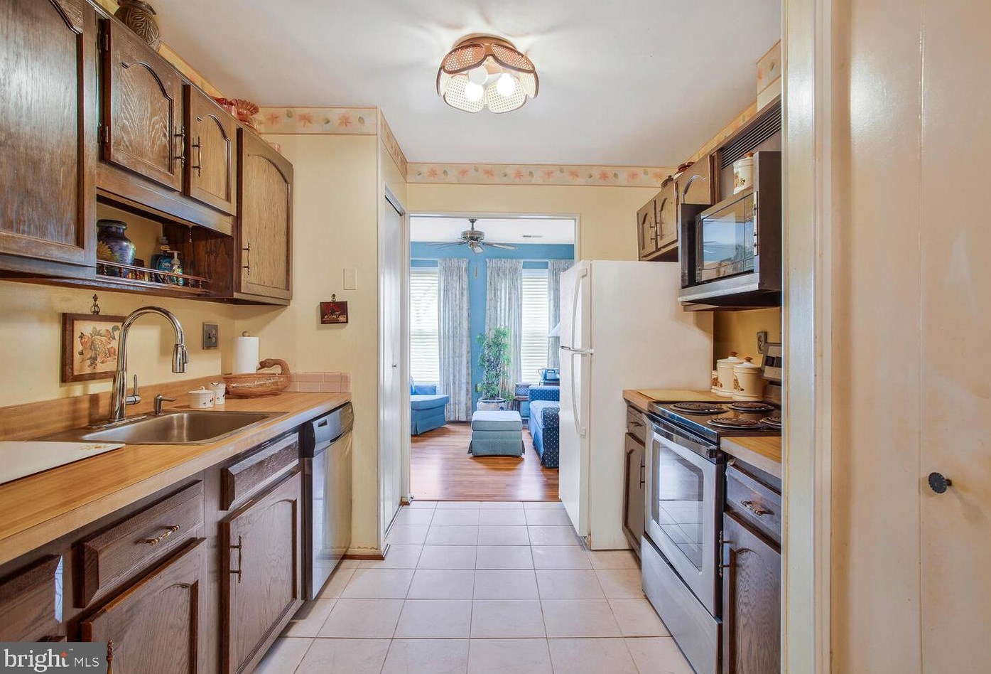 7616 Swan Ter, Hyattsville, MD 20785-4644