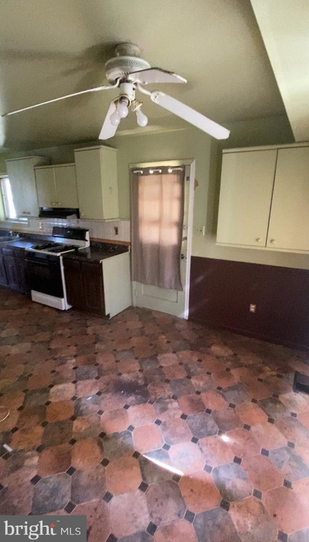 2208 Piermont Dr, Fort Washington, MD 20744-3415