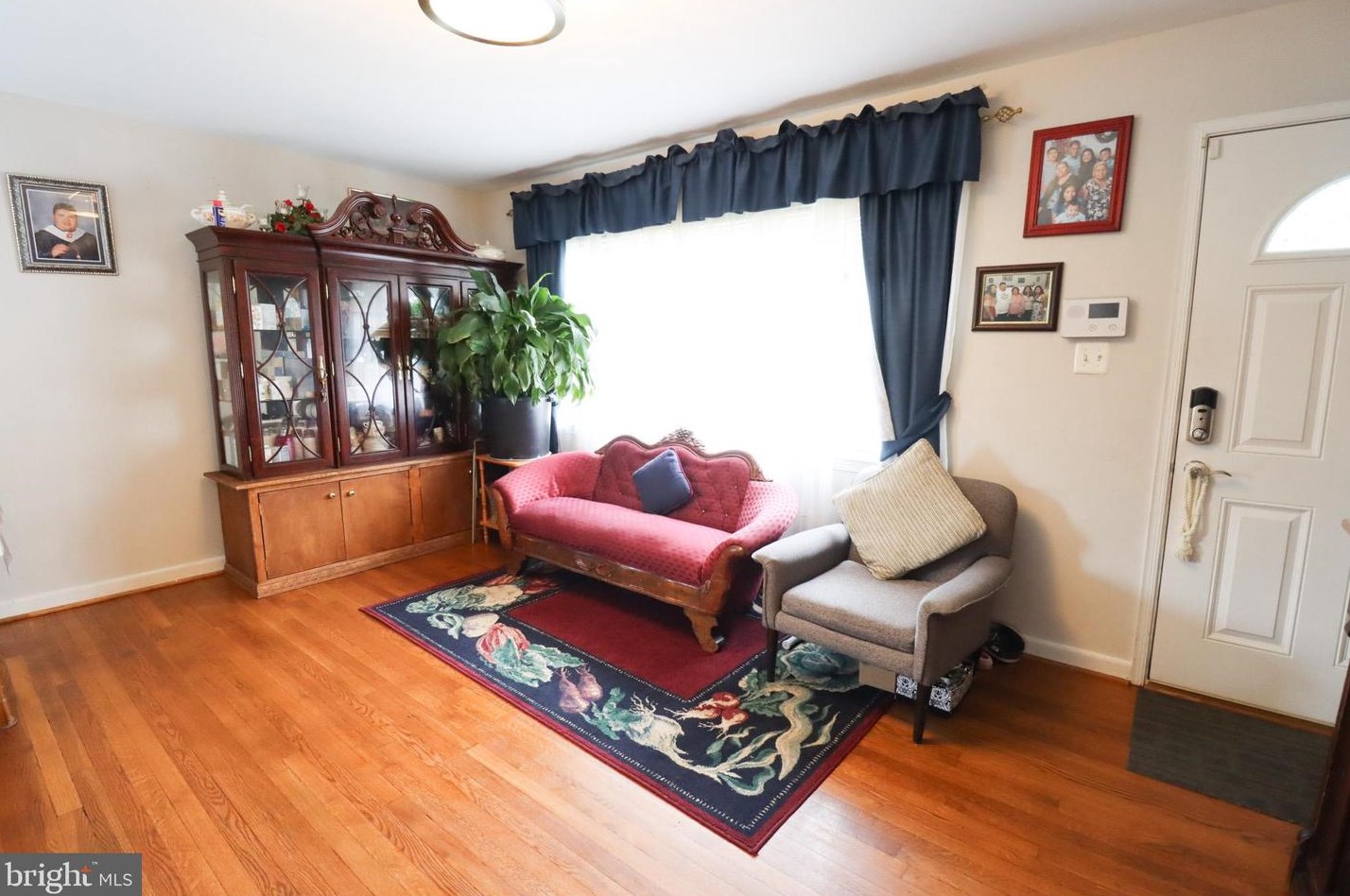 5908 Sumner Ln, Oxon Hill, MD 20745