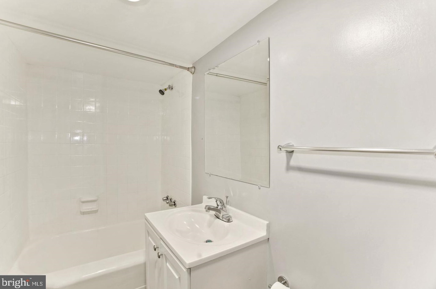 905 Drum Ave, Capitol Heights MD 20743-3951 exterior