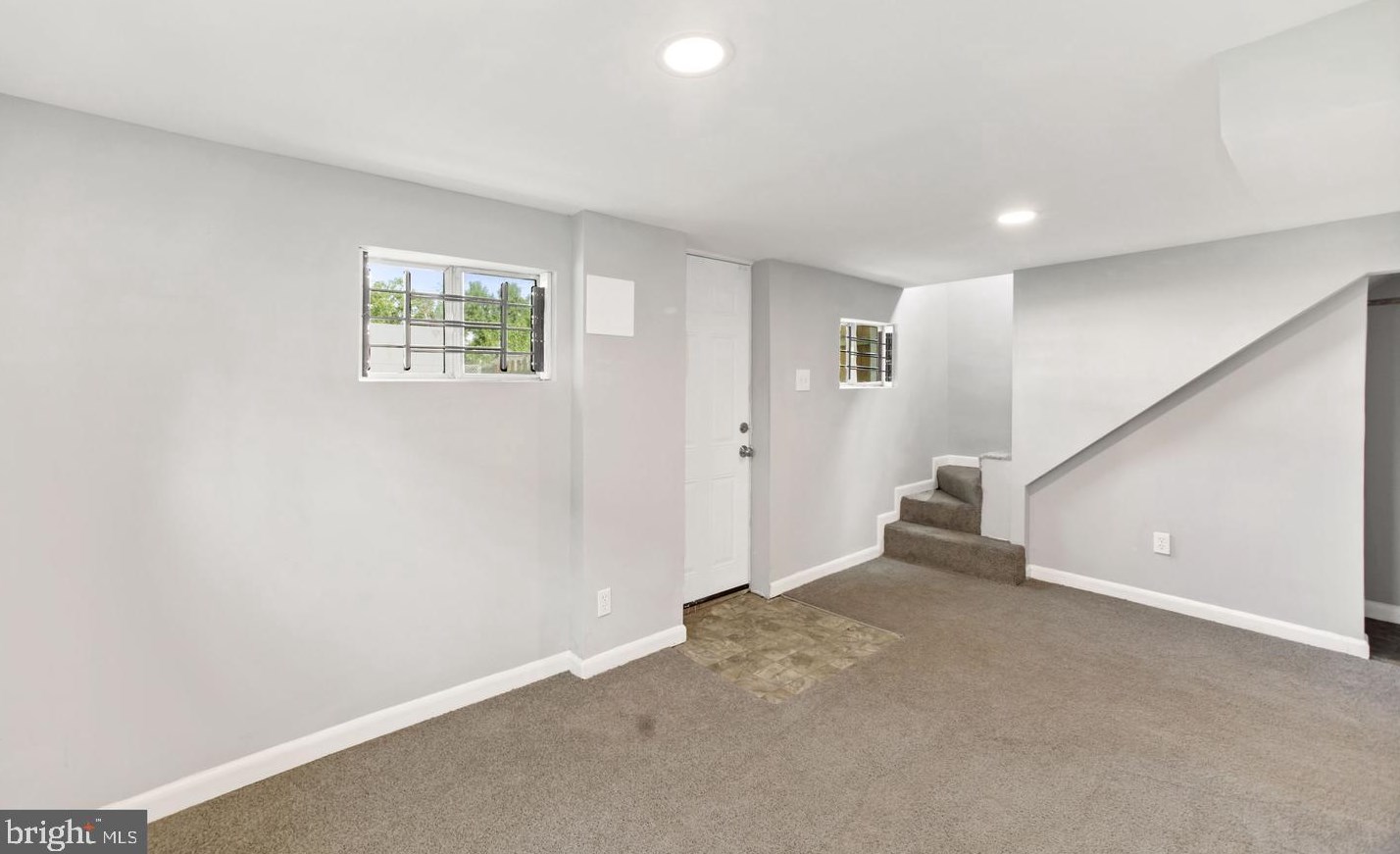 905 Drum Ave, Capitol Heights MD 20743-3951 exterior