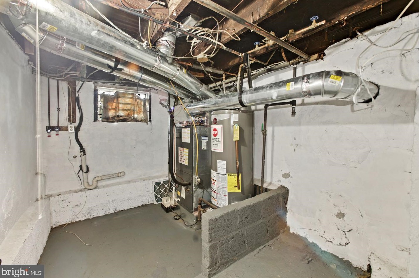 905 Drum Ave, Capitol Heights MD 20743-3951 exterior