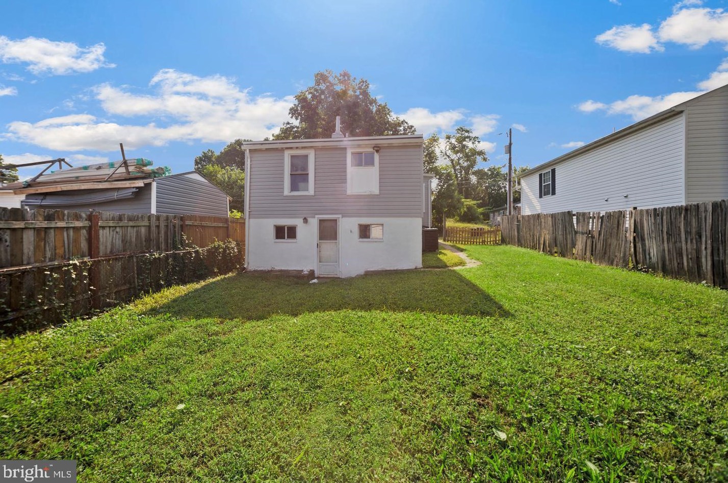 905 Drum Ave, Capitol Heights MD 20743-3951 exterior