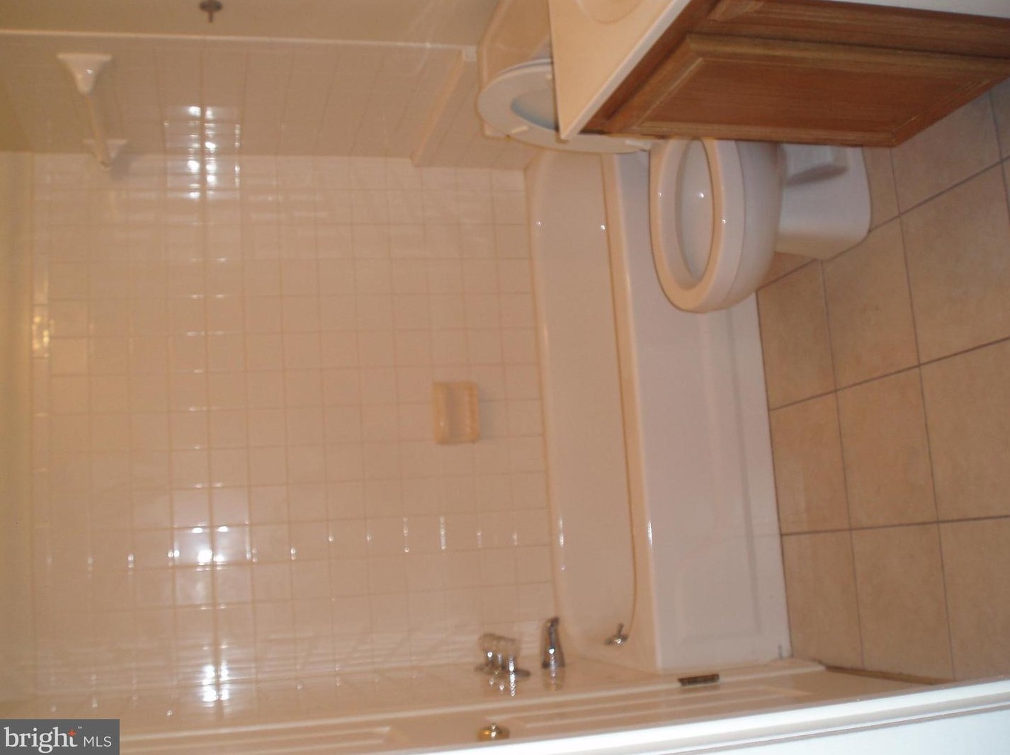 5836 Holly Springs Dr, Capitol Heights MD  20743-4339 exterior