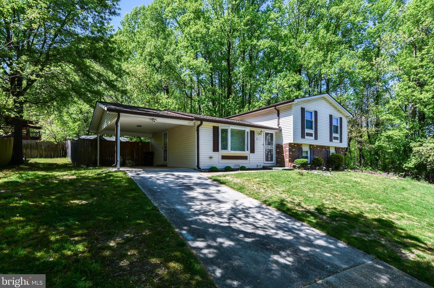 2311 Timbercrest Dr, Forestville, MD 20747-3772