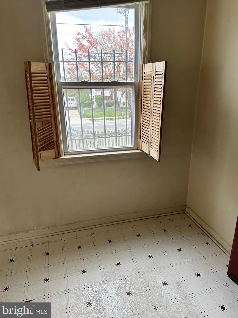 5003 Addison Rd, Capitol Heights MD  20743-1160 exterior