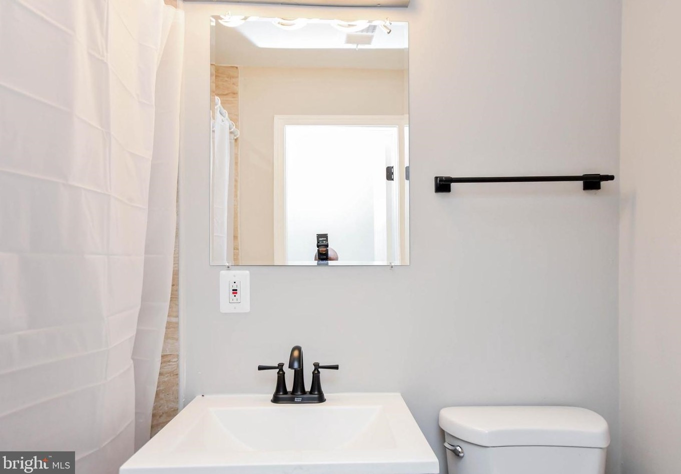 5524 Addison Rd, Capitol Heights MD  20743-1676 exterior