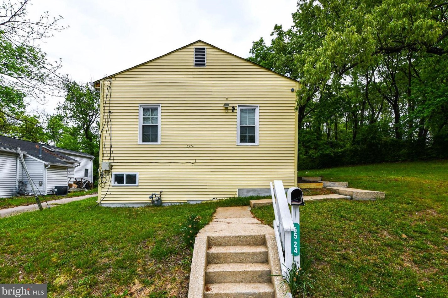 5524 Addison Rd, Capitol Heights MD  20743-1676 exterior