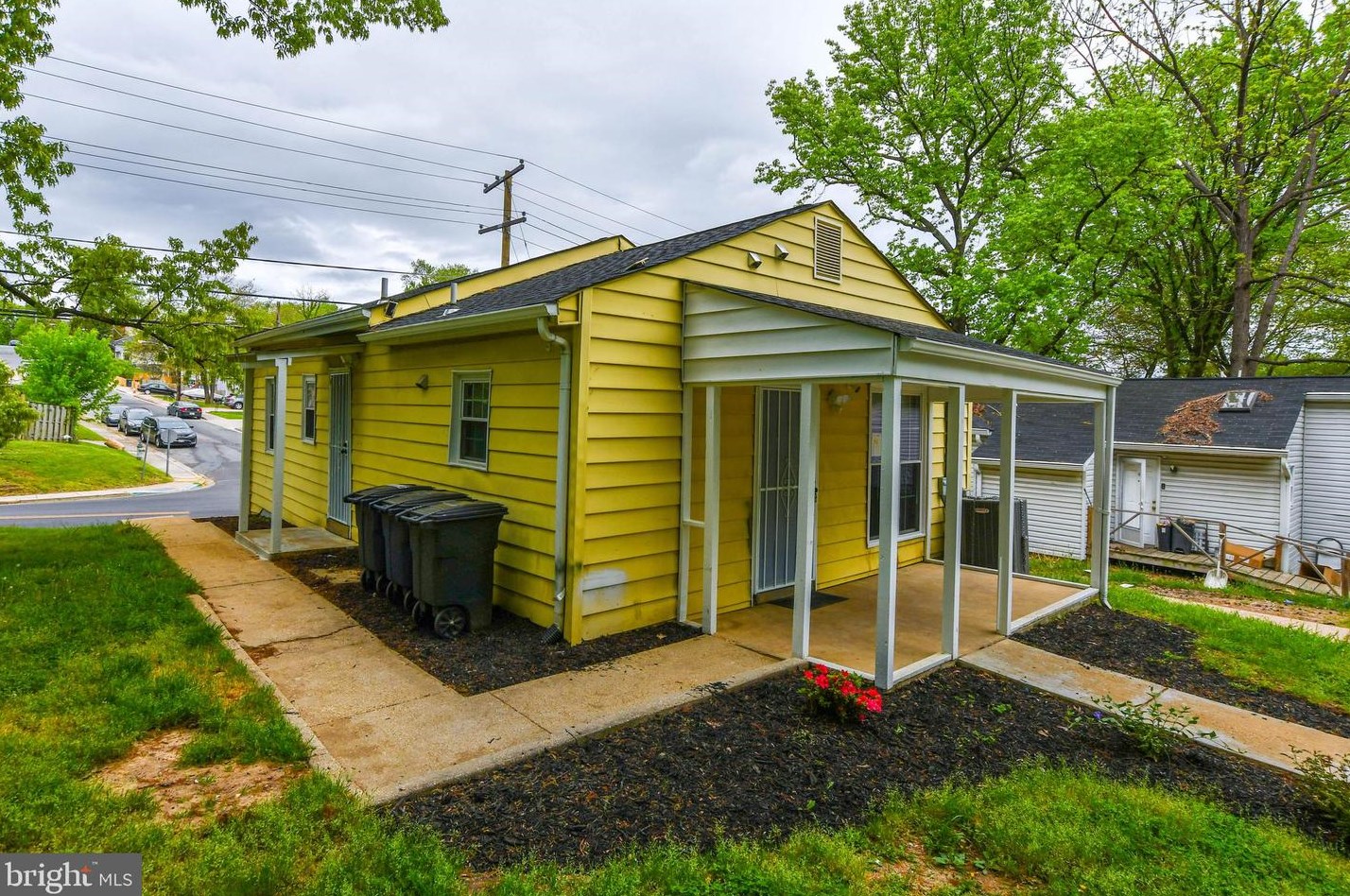 5524 Addison Rd, Capitol Heights, MD 20743-1676