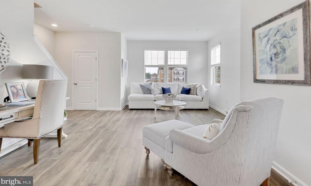 8841 Mimosa Ave, Clinton MD 20735-2641 exterior