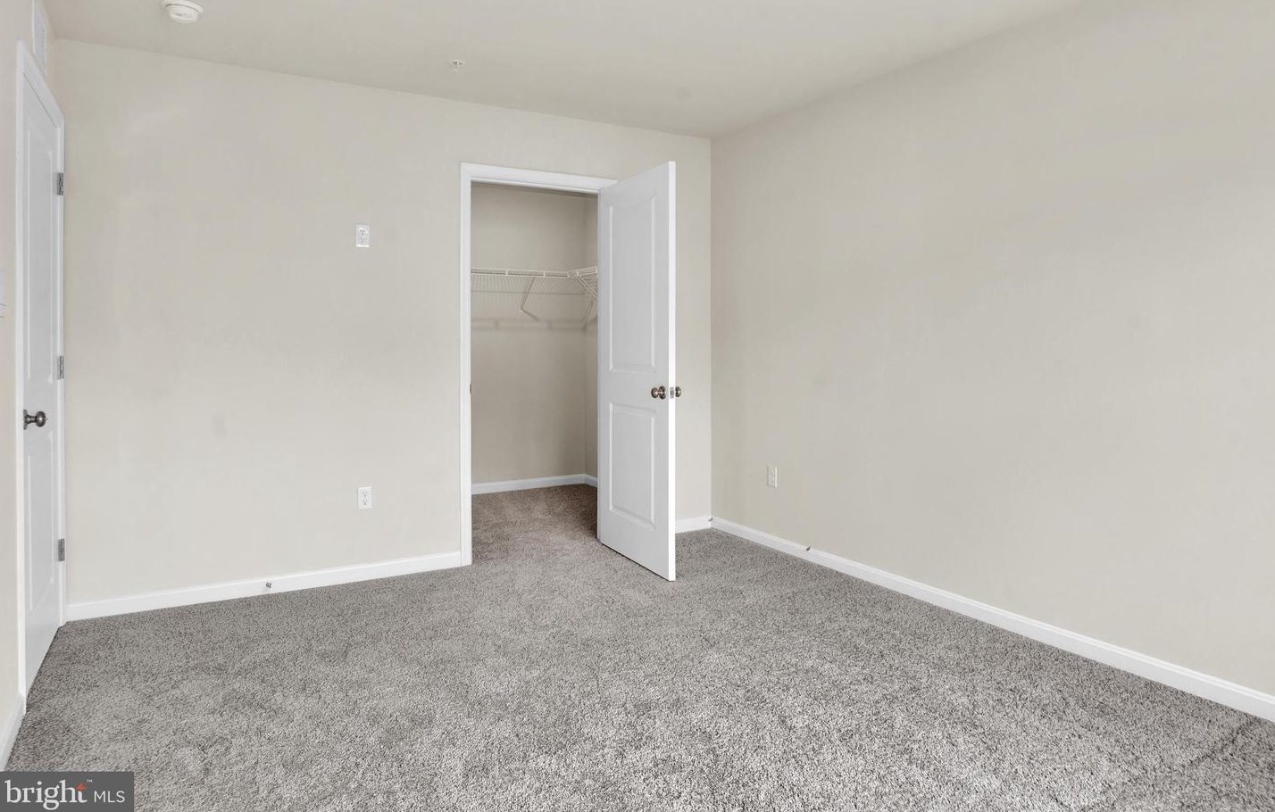 8837 Mimosa Ave, Clinton MD 20735-2642 exterior