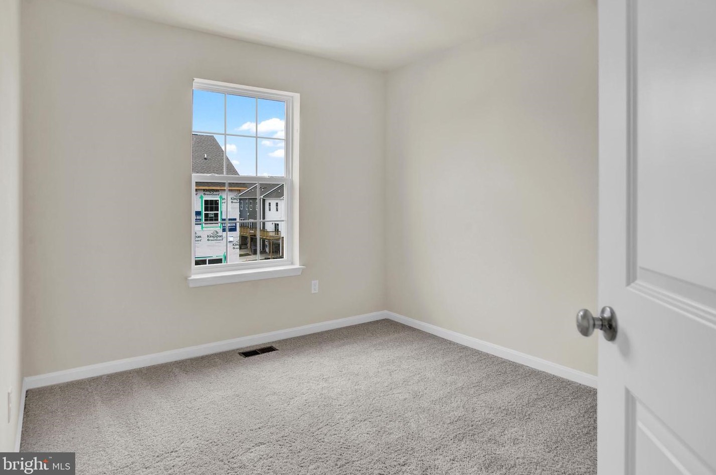 8837 Mimosa Ave, Clinton MD 20735-2642 exterior