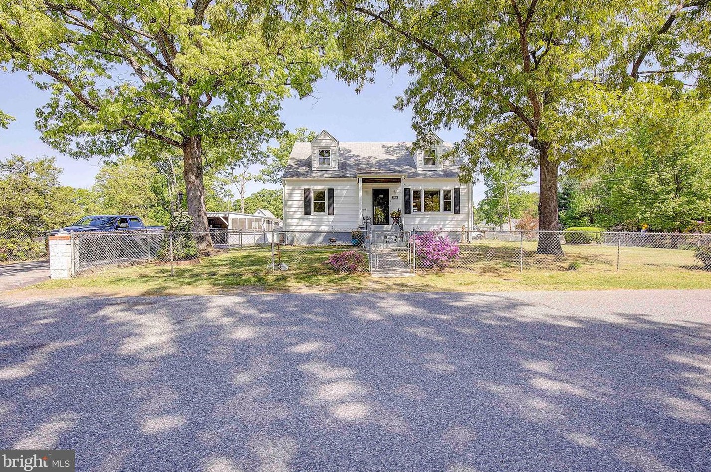 7310 Milligan Ln, Clinton, MD 20735