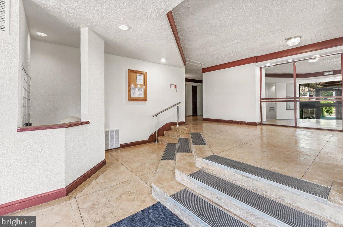 9205 New Hampshire Ave, Silver Spring MD  20903-3629 exterior