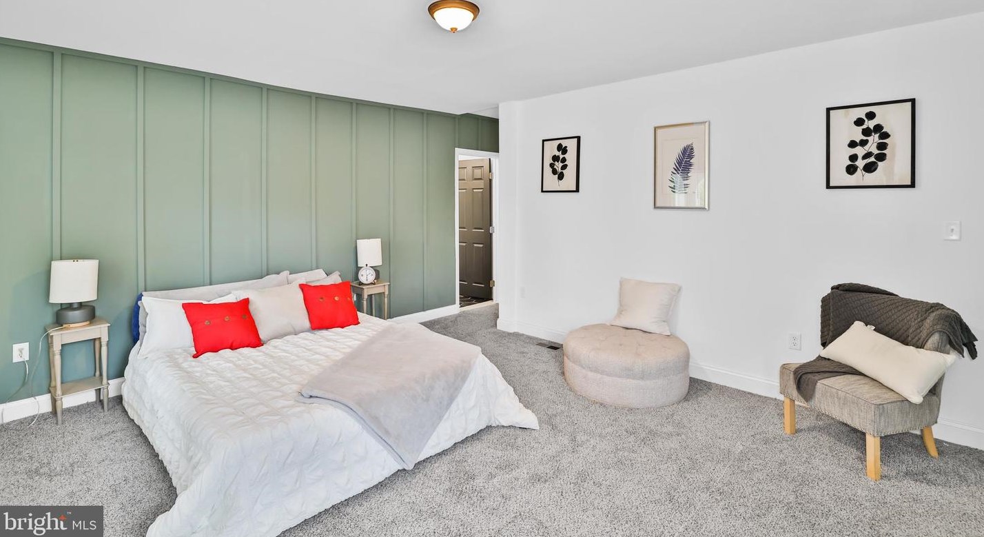 5818 Crown St, Capitol Heights MD 20743-2005 exterior