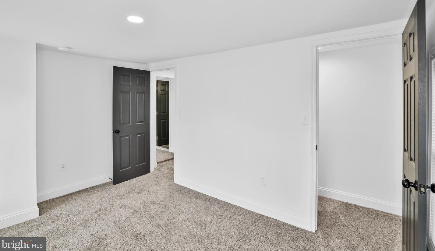 5818 Crown St, Capitol Heights MD 20743-2005 exterior