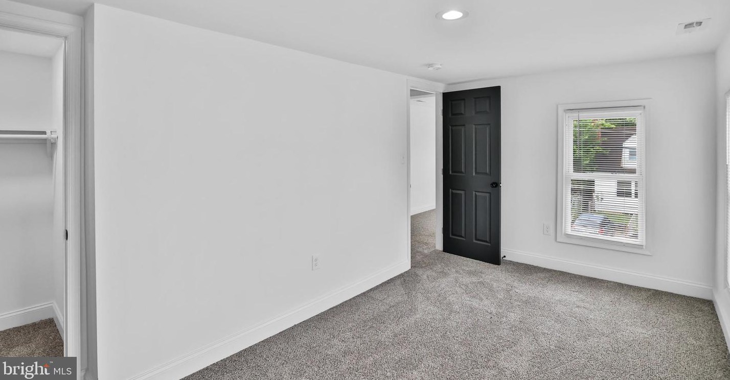 5818 Crown St, Capitol Heights MD 20743-2005 exterior