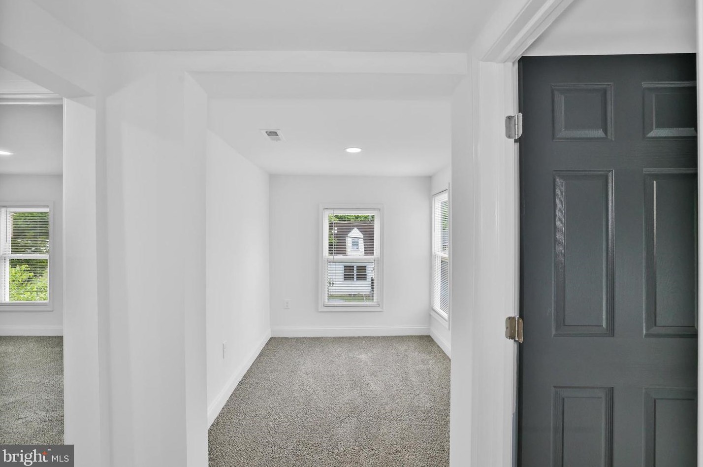 5818 Crown St, Capitol Heights MD 20743-2005 exterior