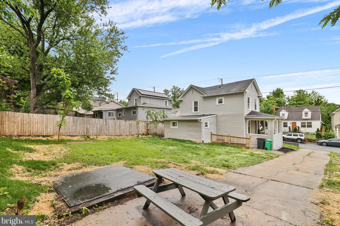 5818 Crown St, Capitol Heights MD 20743-2005 exterior