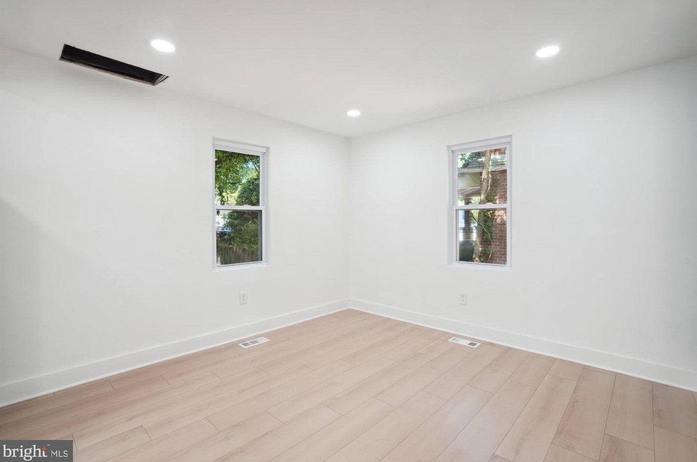 5027 Fable St, Capitol Heights MD 20743-4020 exterior