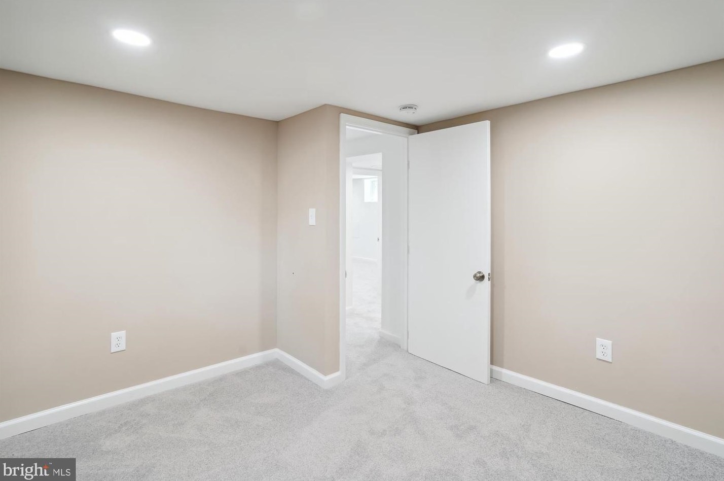 5027 Fable St, Capitol Heights MD 20743-4020 exterior