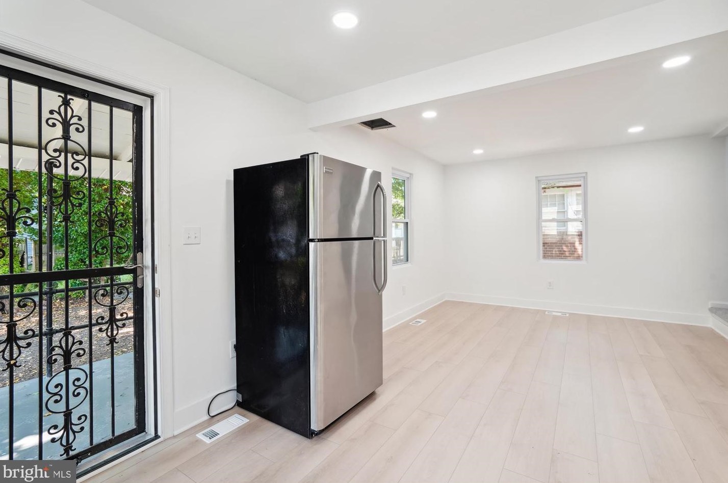 5027 Fable St, Capitol Heights MD 20743-4020 exterior