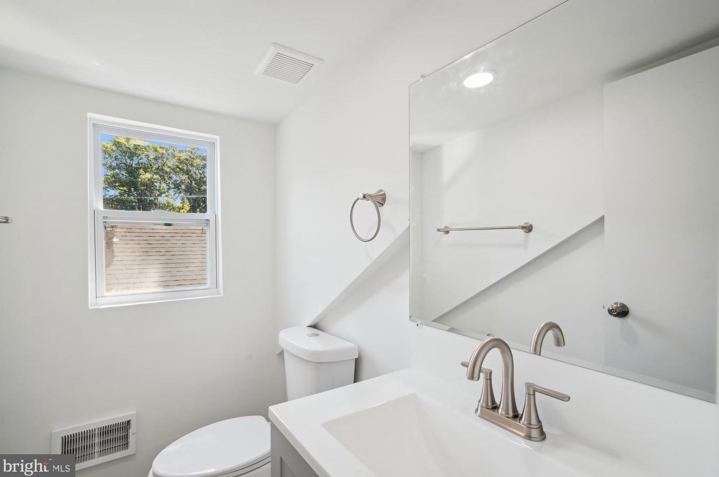 5027 Fable St, Capitol Heights MD 20743-4020 exterior