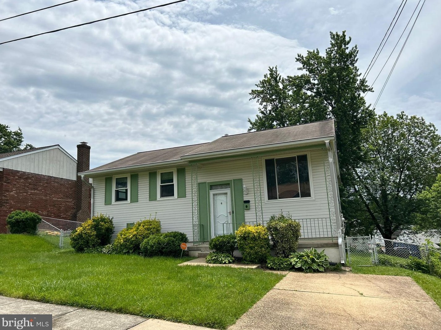 7907 Cawker Ave, Lanham, MD 20706