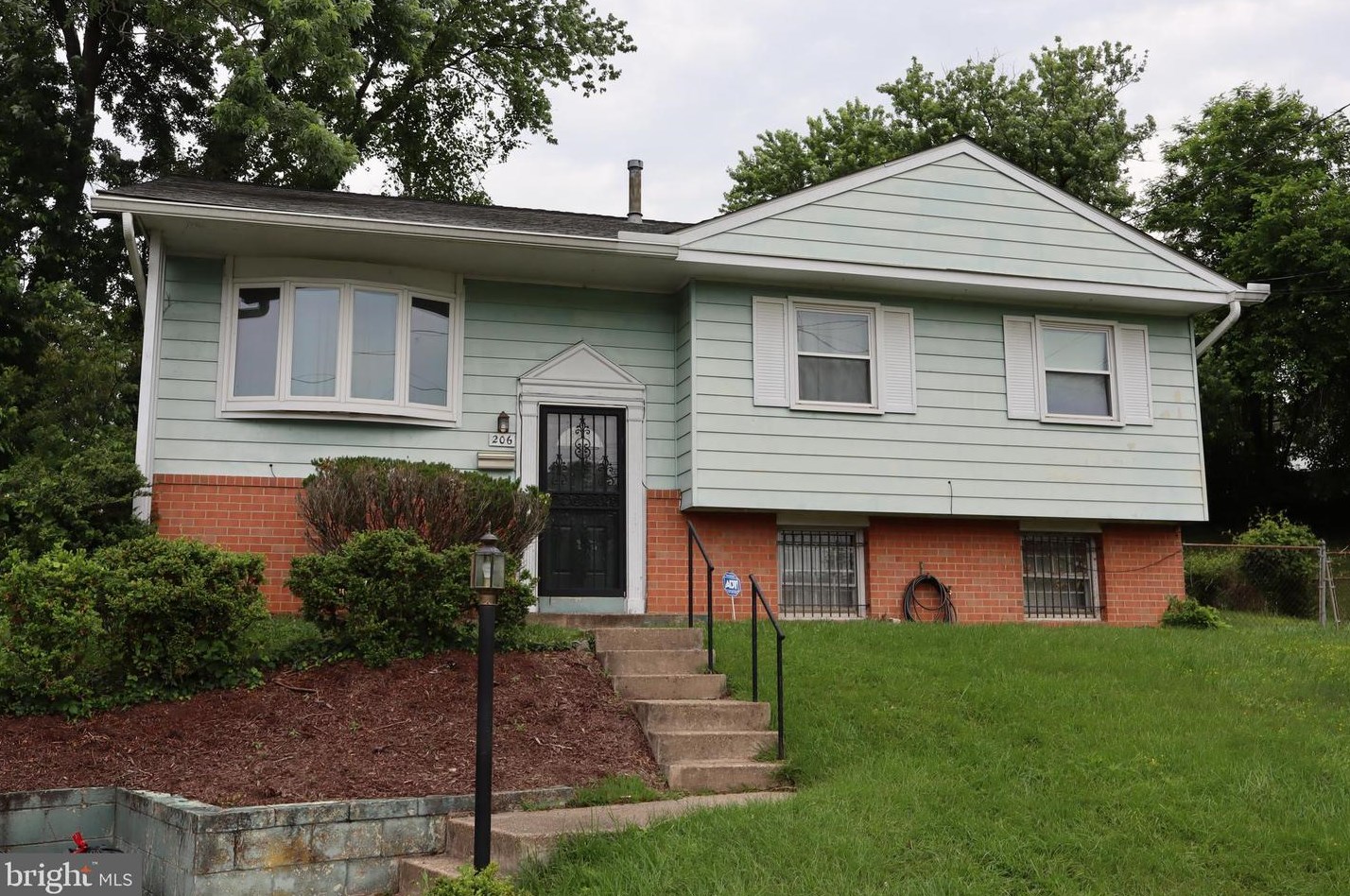 206 Pepper Ct, Capitol Heights, MD 20743-2652