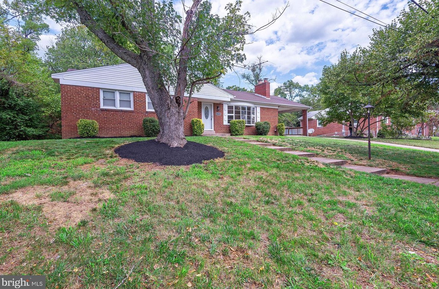 5902 Arbroath Dr, Clinton, MD 20735