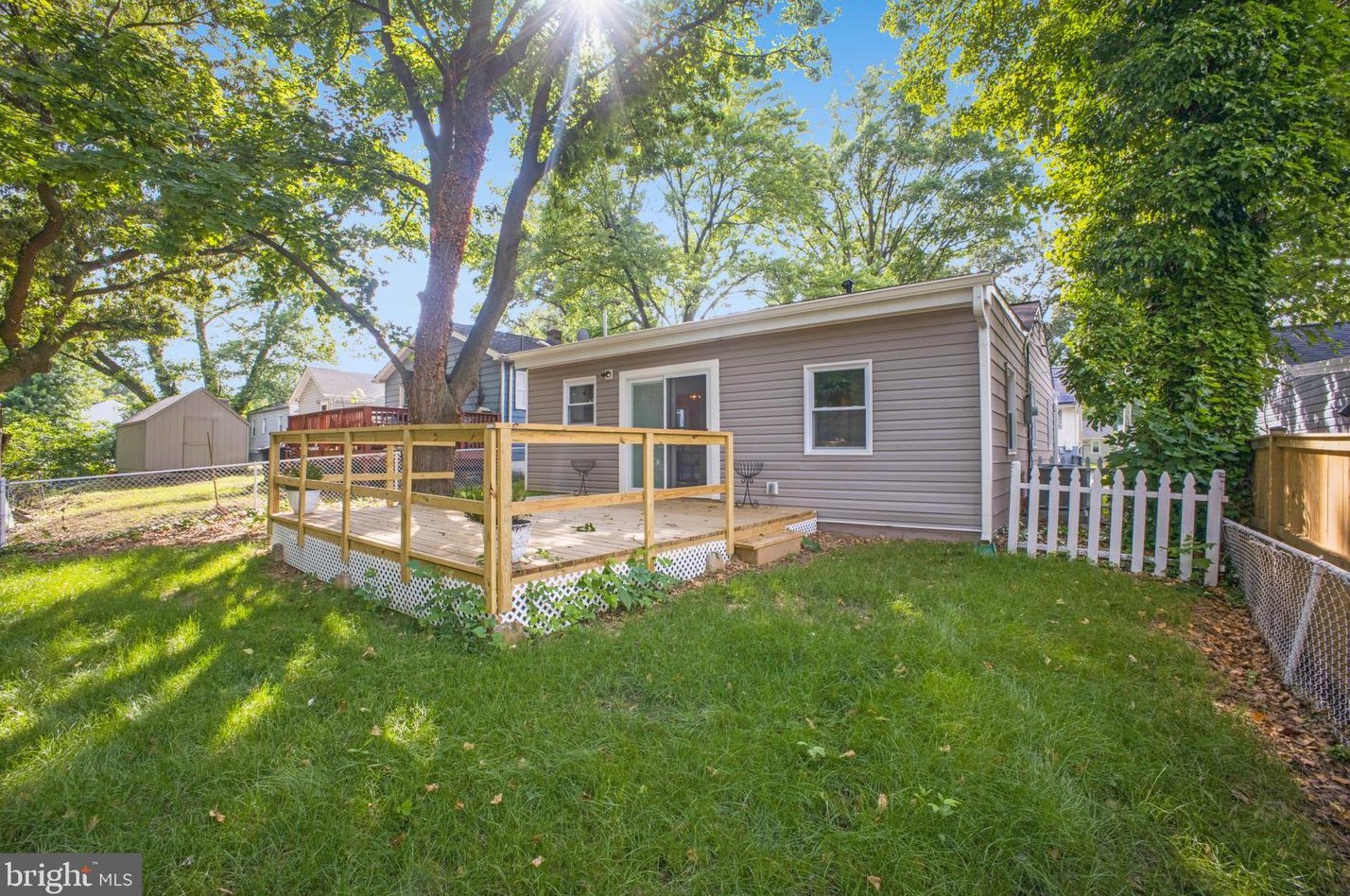 612 Drum Ave, Capitol Heights MD 20743-3950 exterior