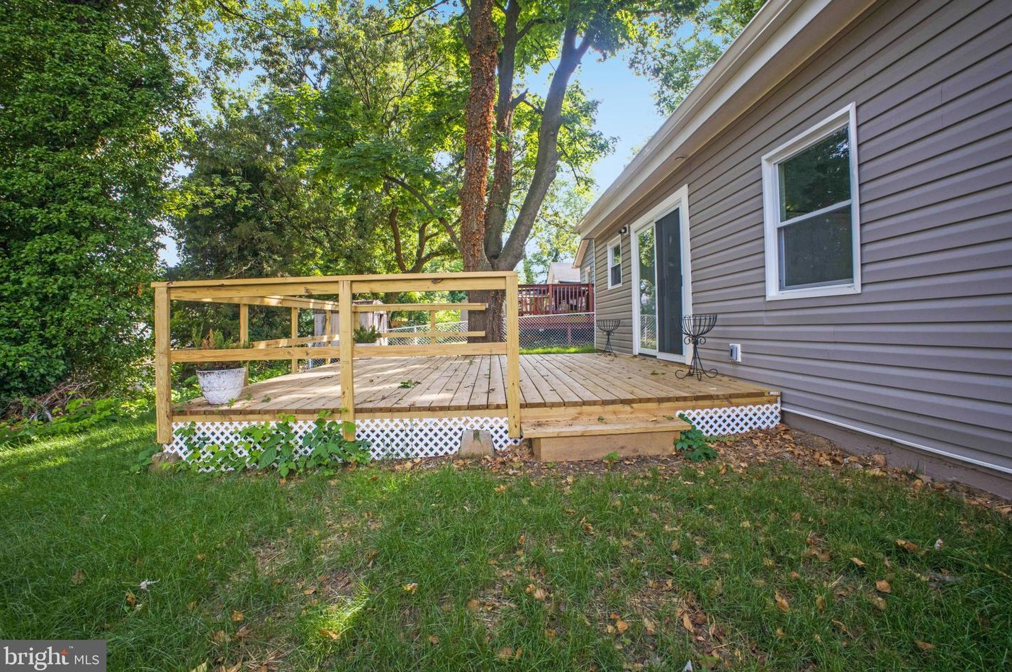 612 Drum Ave, Capitol Heights MD 20743-3950 exterior