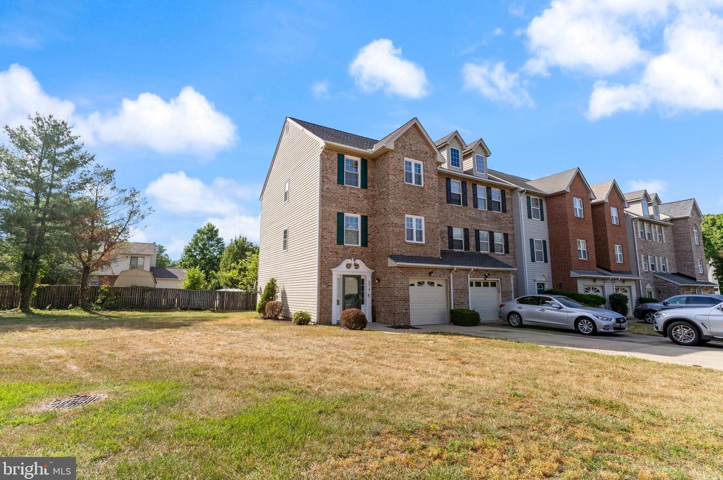 8819 Hardesty Dr, Clinton, MD 20735