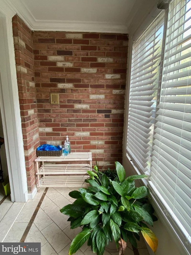 7106 Lory Ln, Lanham, MD 20706